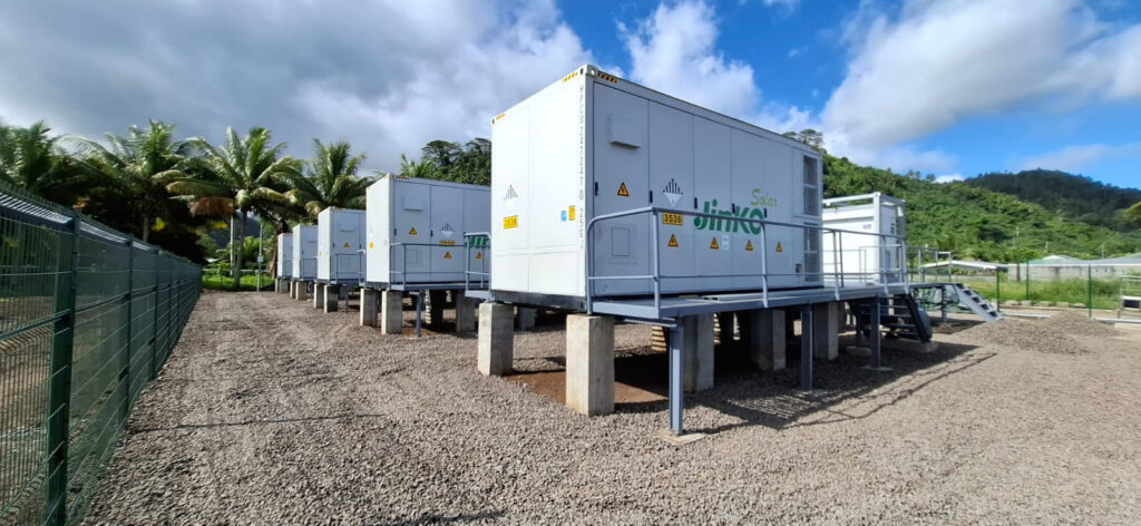Photo d'une installation de stockage par batterie